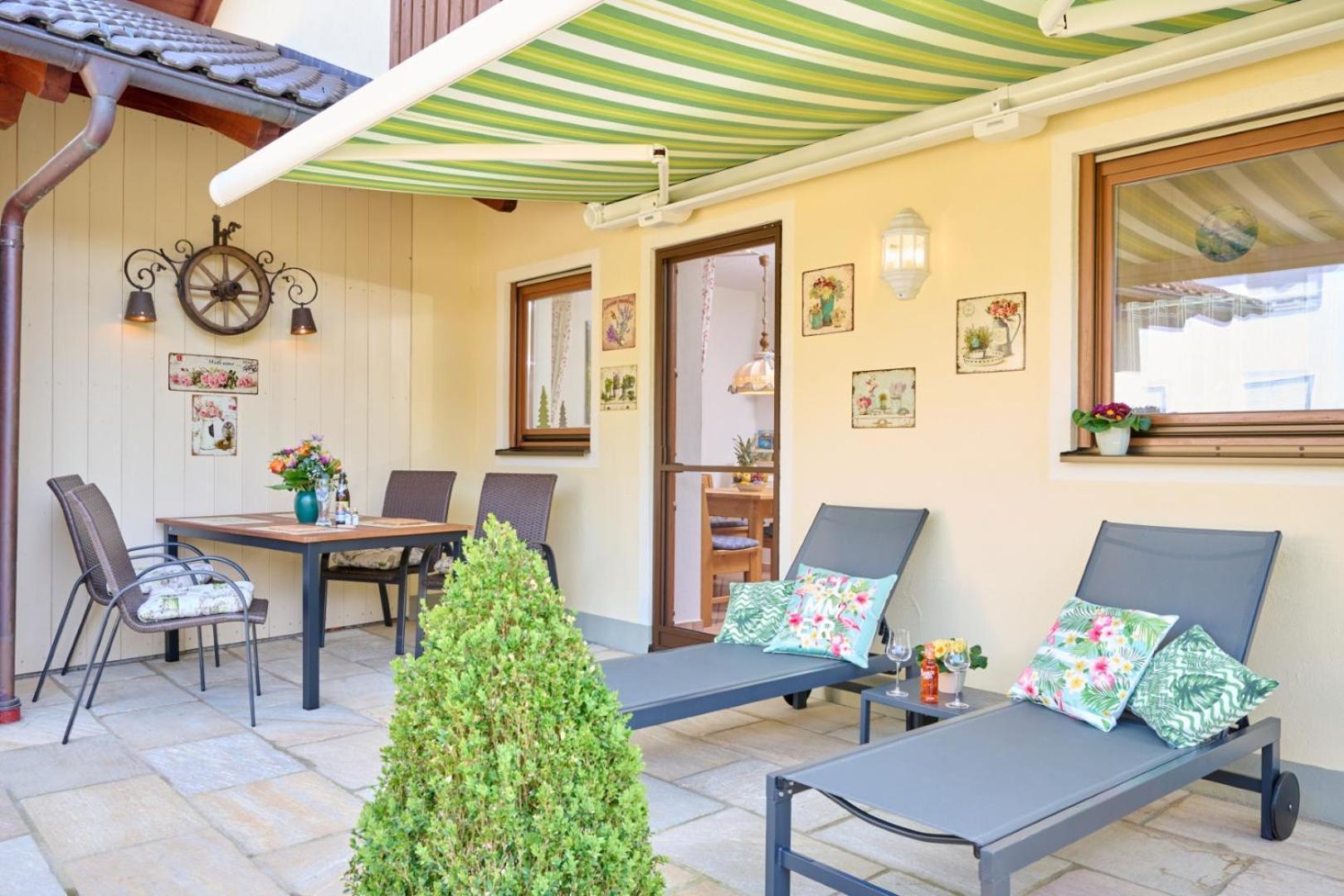 Alpenappartement Traumzeit - Pool / Eigene Terrasse / Garten Bernau am Chiemsee Bagian luar foto