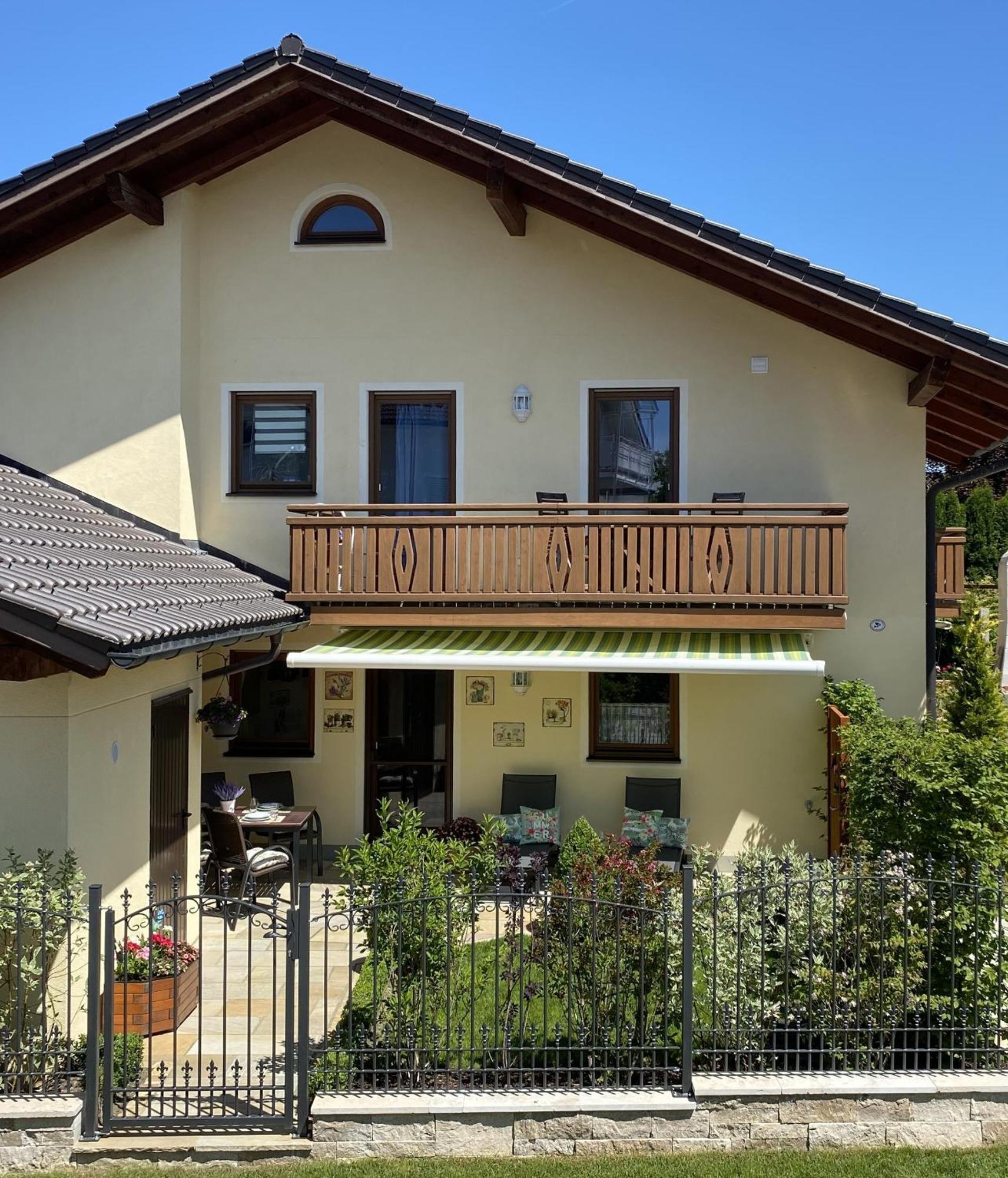 Alpenappartement Traumzeit - Pool / Eigene Terrasse / Garten Bernau am Chiemsee Bagian luar foto