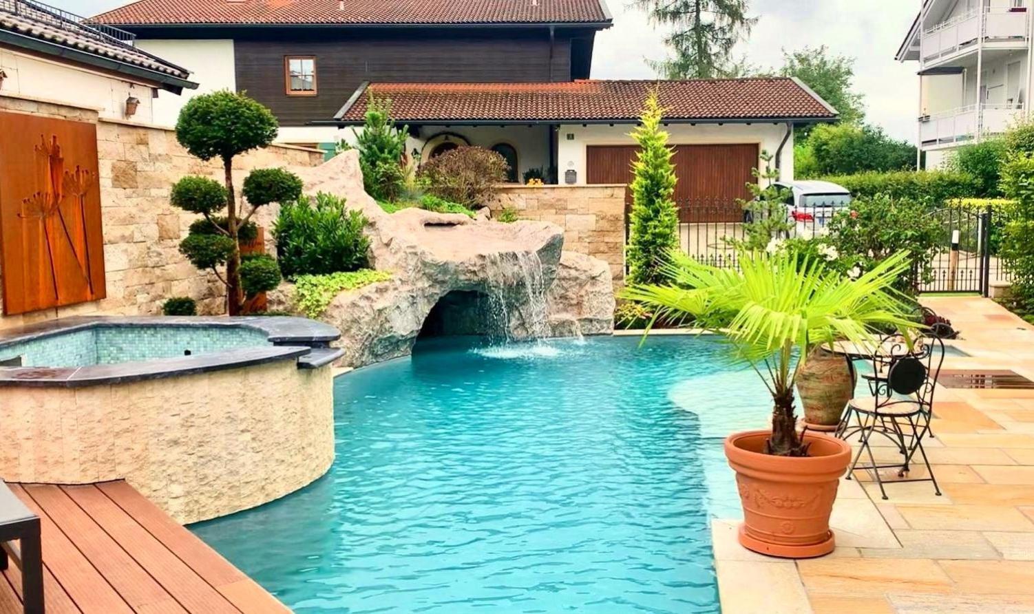 Alpenappartement Traumzeit - Pool / Eigene Terrasse / Garten Bernau am Chiemsee Bagian luar foto